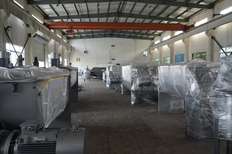 北京同仁堂大興工廠采用大野機械20臺高效混合機